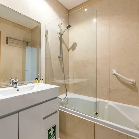 Beachfront Flat, Private Parking, Pools, Sea At Less Than 200 M (Adults Only) Albufeira Exterior photo